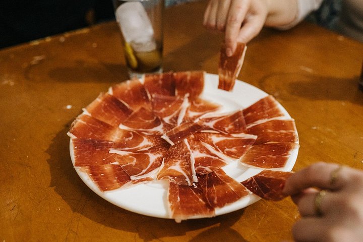 Experience authentic flamenco, tapas, and wine in Seville's historic center, photo 12 | wizardtrip