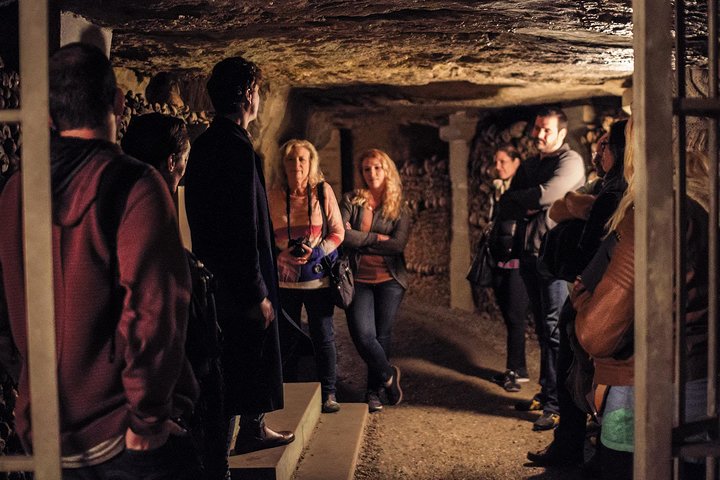 Visita guidata alle Catacombe di Parigi, esplorando tunnel ossari sotterranei e aree segrete, foto 49 | wizardtrip