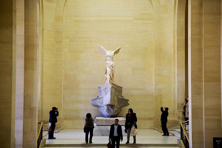 Tour guiado pelo Museu do Louvre em Paris, focado em obras famosas como a Mona Lisa, foto 8 | wizardtrip
