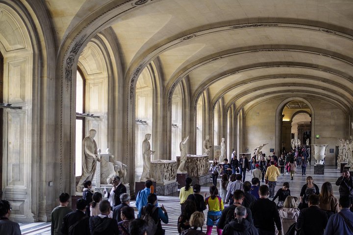 Tour guiado pelo Museu do Louvre em Paris, focado em obras famosas como a Mona Lisa, foto 32 | wizardtrip