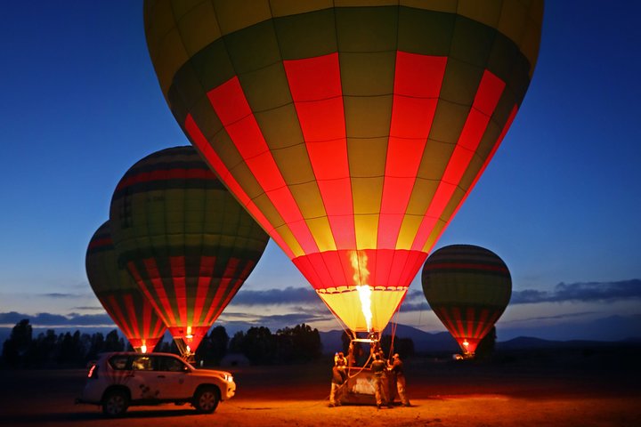 Volo in mongolfiera su Marrakech all'alba con vista sulle montagne dell'Atlante e colazione berbera, foto 6 | wizardtrip