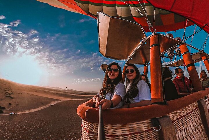 Volo in mongolfiera su Marrakech all'alba con vista sulle montagne dell'Atlante e colazione berbera, foto 14 | wizardtrip