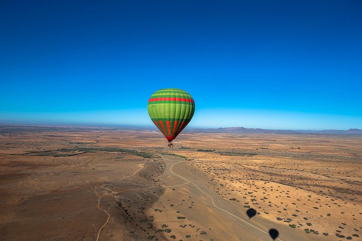 Volo in mongolfiera su Marrakech all'alba con vista sulle montagne dell'Atlante e colazione berbera, foto 24 | wizardtrip