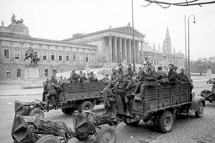 Visite guidée historique à Vienne axée sur les premières années d'Hitler et l'impact de la Seconde Guerre mondiale, photo 7 | wizardtrip