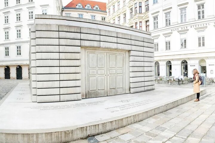 Visite guidée historique à Vienne axée sur les premières années d'Hitler et l'impact de la Seconde Guerre mondiale, photo 9 | wizardtrip