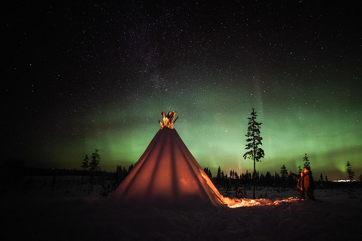 Tour fotografico di gruppo ridotto dell'aurora boreale a Rovaniemi, Finlandia, con guide esperte, foto 17 | wizardtrip