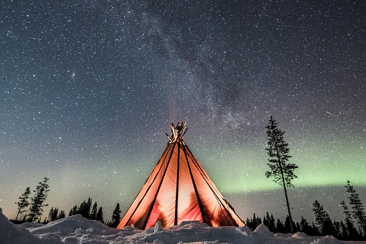 Tour fotografico di gruppo ridotto dell'aurora boreale a Rovaniemi, Finlandia, con guide esperte, foto 21 | wizardtrip
