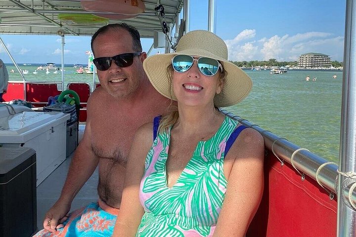 Crucero en barco a Crab Island, puerto de Destin, con actividades acuáticas y comodidades a bordo, foto 9 | wizardtrip