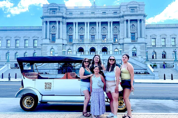Tour dei monumenti e dei luoghi d'interesse di Washington DC in un'auto d'epoca Modello T, di giorno o di notte, foto 24 | wizardtrip