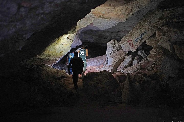 Explorez les superbes paysages naturels et les grottes uniques de Riyad lors d'une visite d'aventure, photo 22 | wizardtrip