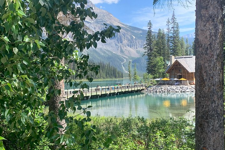 Schilderachtige uitzichten op Lake Louise, Moraine Lake en Emerald Lake in de Canadese Rockies, foto 6 | wizardtrip
