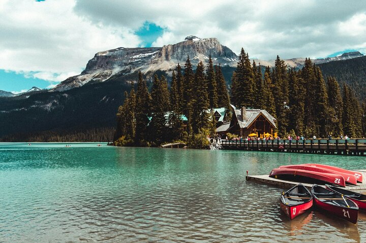 Schilderachtige uitzichten op Lake Louise, Moraine Lake en Emerald Lake in de Canadese Rockies, foto 8 | wizardtrip
