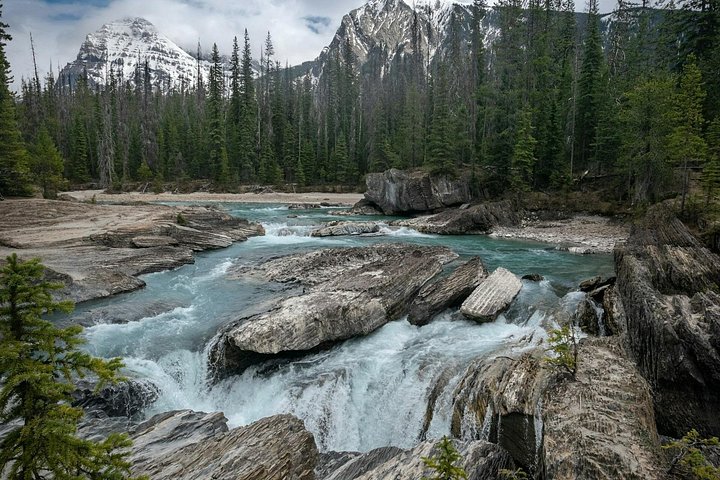 Schilderachtige uitzichten op Lake Louise, Moraine Lake en Emerald Lake in de Canadese Rockies, foto 9 | wizardtrip