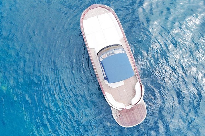 Tour in barca sulla Costiera Amalfitana da Sorrento, visita Positano e Amalfi, foto 6 | wizardtrip