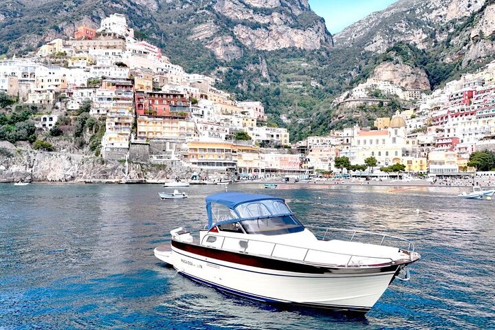 Tour in barca sulla Costiera Amalfitana da Sorrento, visita Positano e Amalfi, foto 7 | wizardtrip
