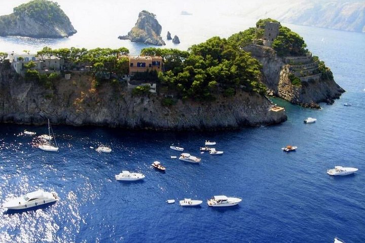 Tour in barca sulla Costiera Amalfitana da Sorrento, visita Positano e Amalfi, foto 21 | wizardtrip