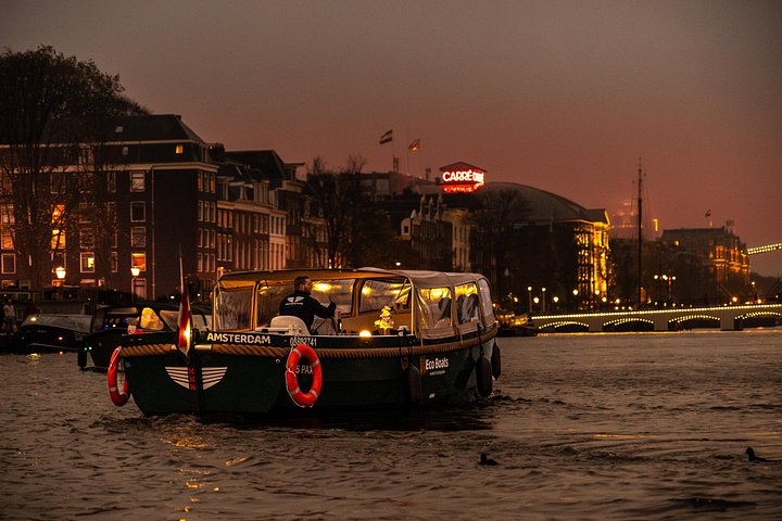 Njut av en naturskön kanalkryssning i Amsterdam ombord på en modern eldrivna båt, förbi historiska landmärken, foto 11 | wizardtrip
