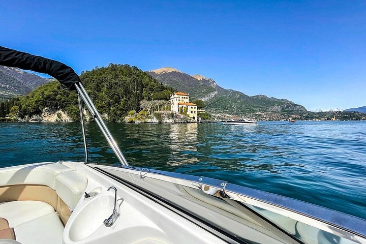 Tour privato in barca sul Lago di Como, Italia, con ville, borghi e acque panoramiche, foto 15 | wizardtrip