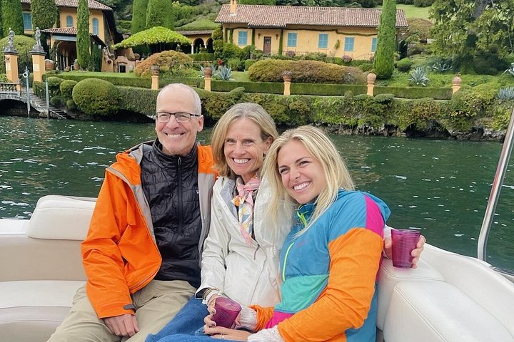 Tour privato in barca sul Lago di Como, Italia, con ville, borghi e acque panoramiche, foto 20 | wizardtrip