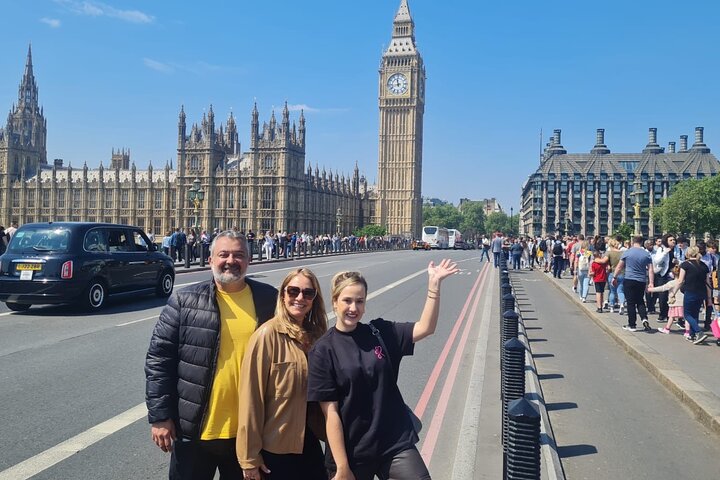 Ikonisk London sort taxa-tur, der viser berømte vartegn som Big Ben og Buckingham Palace, foto 8 | wizardtrip