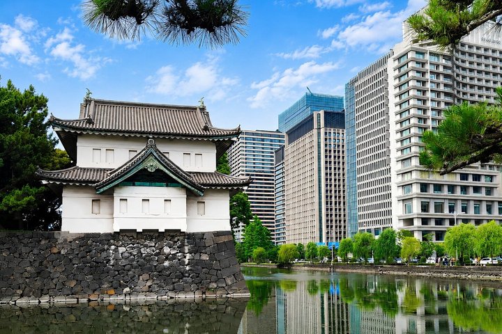 Tokyo : Palais Impérial et Histoire des Shoguns en Marche | wizardtrip