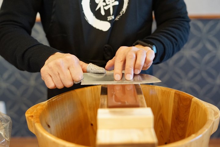 Tokyo : Atelier de fabrication et affûtage de couteaux japonais à Asakusa | wizardtrip