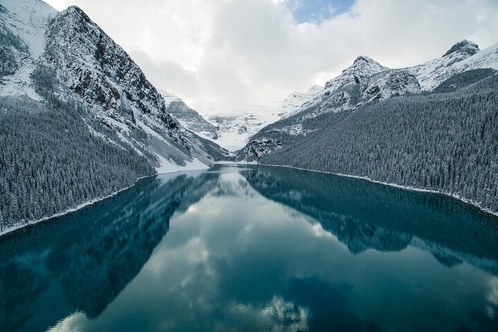 Skyttelbuss til ikoniske destinasjoner i de kanadiske Rocky Mountains som Lake Louise og Moraine Lake, foto 6 | wizardtrip