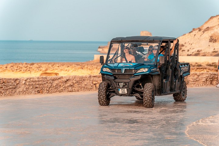 Découvrez une excursion palpitante en buggy à Gozo, Malte, avec des arrêts dans des sites historiques et le lagon bleu, photo 16 | wizardtrip