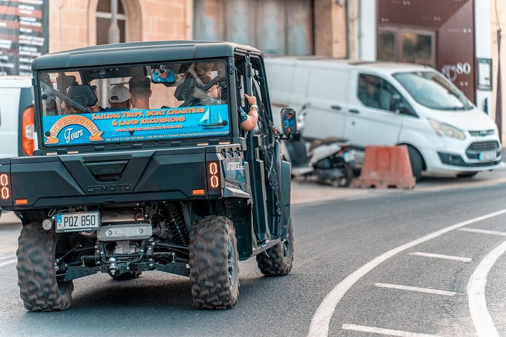 Découvrez une excursion palpitante en buggy à Gozo, Malte, avec des arrêts dans des sites historiques et le lagon bleu, photo 17 | wizardtrip