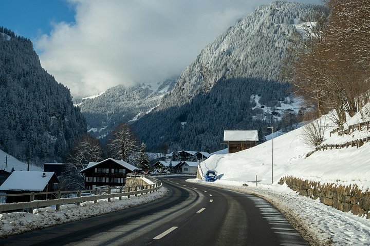 Naturskøn tur i schweiziske alpelandsbyer, søer og vandfald fra Zürich, foto 13 | wizardtrip
