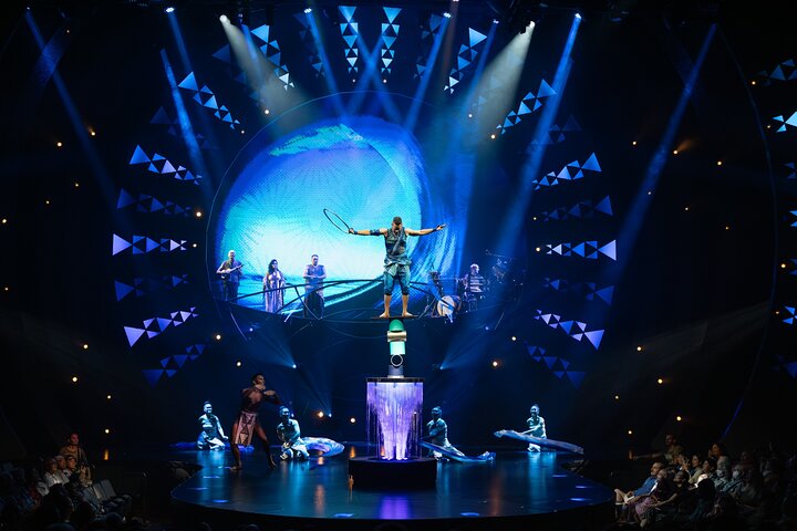 Show Cirque du Soleil 'Auana em Honolulu, Havaí, apresentando cultura havaiana e acrobacias, foto 7 | wizardtrip