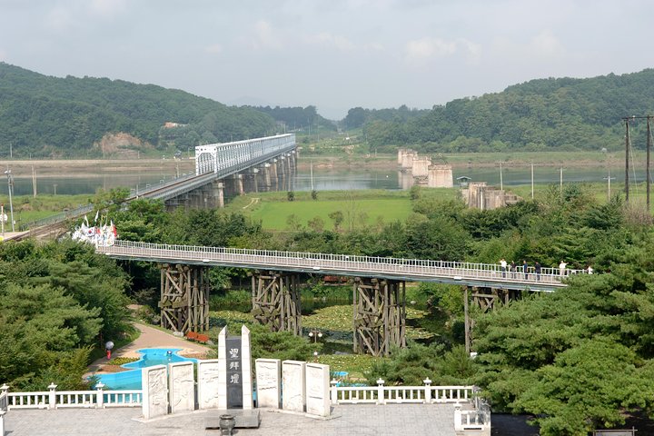Tour privato della DMZ coreana, inclusi il Terzo Tunnel, l'Osservatorio di Dora e un incontro con un disertore, foto 15 | wizardtrip