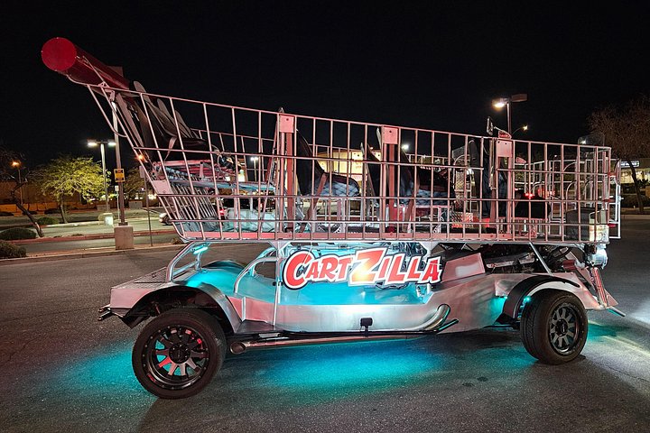 Ride a giant motorized shopping cart limo down the Las Vegas Strip, passing famous landmarks, photo 14 | wizardtrip