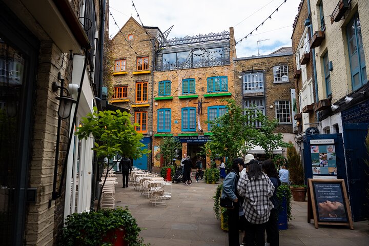 Une exploration culinaire du quartier de Soho à Londres, avec diverses dégustations et des aperçus historiques, photo 13 | wizardtrip