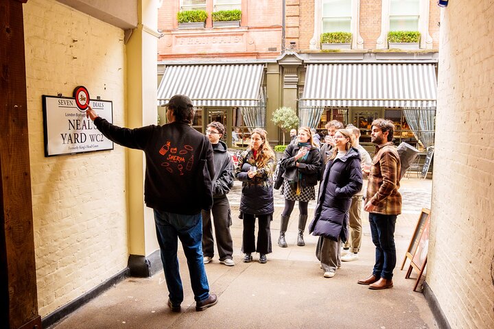 Une exploration culinaire du quartier de Soho à Londres, avec diverses dégustations et des aperçus historiques, photo 14 | wizardtrip