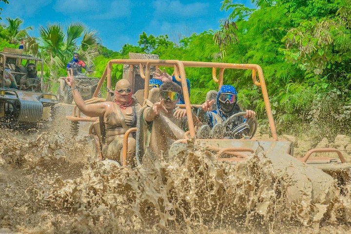Buggytur i Punta Cana som besøker Macao-stranden, en naturlig grotte og en lokal gård, foto 11 | wizardtrip