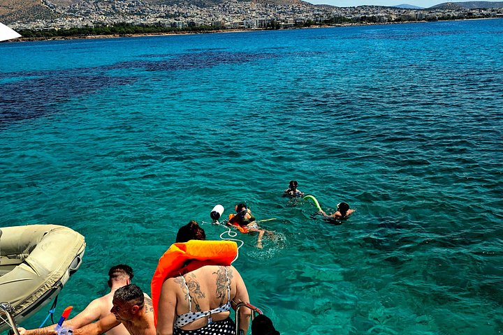 Katamarantur langs den athenske rivieraen, med bading, bespisning og naturskjønn utsikt, foto 46 | wizardtrip