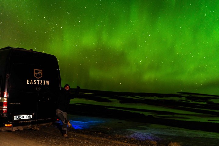 Nordlystur i lille gruppe i Reykjavik, Island, med varm chokolade og professionelle fotos, foto 13 | wizardtrip