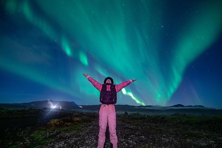 Nordlystur i lille gruppe i Reykjavik, Island, med varm chokolade og professionelle fotos, foto 17 | wizardtrip