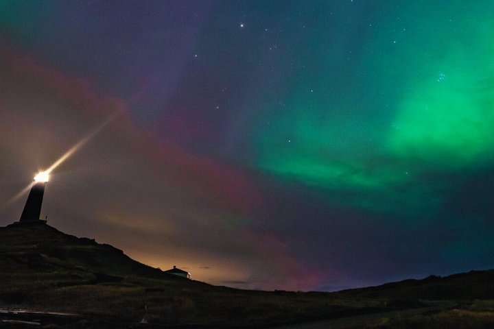 Nordlystur i lille gruppe i Reykjavik, Island, med varm chokolade og professionelle fotos, foto 18 | wizardtrip