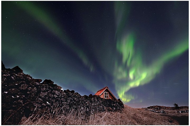 Nordlystur i lille gruppe i Reykjavik, Island, med varm chokolade og professionelle fotos, foto 23 | wizardtrip