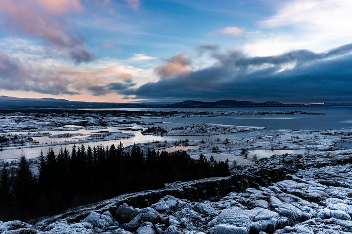 Tour di gruppo ristretto del Golden Circle islandese, inclusi Thingvellir, Geysir, Gullfoss e il cratere Kerið, foto 14 | wizardtrip