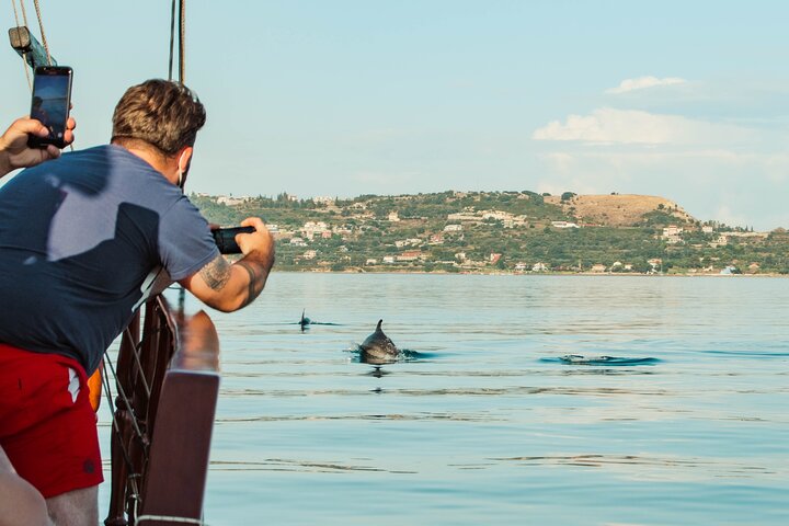 Excursion en bateau d'une journée explorant le littoral, les plages et les eaux turquoise de Céphalonie, photo 9 | wizardtrip