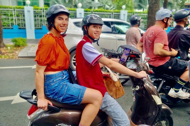 Oplev autentisk Saigon street food og udforsk skjulte gyder på en motorcykeltur, foto 8 | wizardtrip
