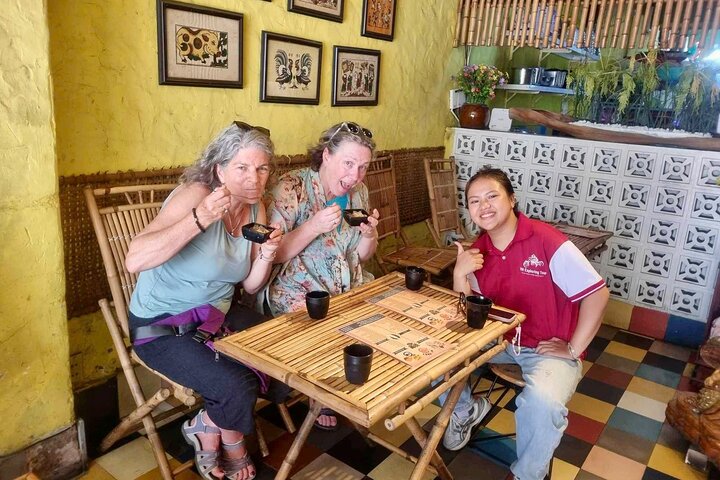 Oplev autentisk Saigon street food og udforsk skjulte gyder på en motorcykeltur, foto 13 | wizardtrip