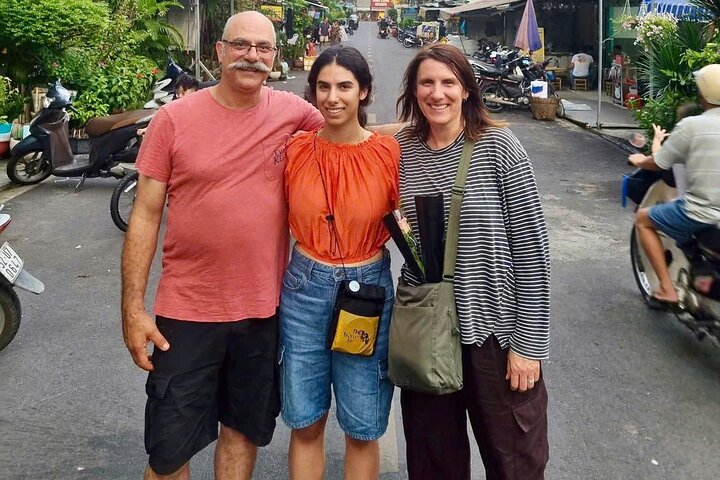 Oplev autentisk Saigon street food og udforsk skjulte gyder på en motorcykeltur, foto 16 | wizardtrip
