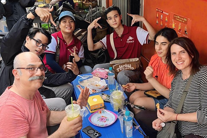 Oplev autentisk Saigon street food og udforsk skjulte gyder på en motorcykeltur, foto 27 | wizardtrip
