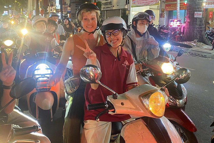 Oplev autentisk Saigon street food og udforsk skjulte gyder på en motorcykeltur, foto 29 | wizardtrip