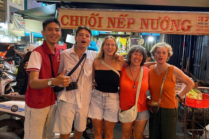 Oplev autentisk Saigon street food og udforsk skjulte gyder på en motorcykeltur, foto 34 | wizardtrip