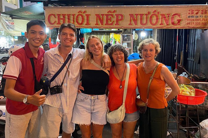Oplev autentisk Saigon street food og udforsk skjulte gyder på en motorcykeltur, foto 35 | wizardtrip